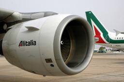 Alitalia, fermo di 24 ore dei piloti il 22 marzo