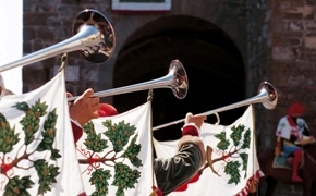 A Montalcino torna il sapore del Medioevo con la “Sagra del Tordo” da domani fino a domenica 25 ottobre
