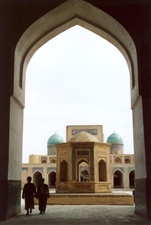 Azonzo Travel propone un viaggio in Uzbekistan