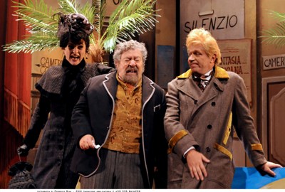 Al Teatro Quirino la nuova stagione apre all’insegna del divertimento con la commedia “Lo Scarfalietto o Lo Scaldaletto”