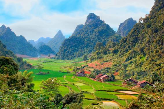 Il Vietnam guarda verso il turismo
