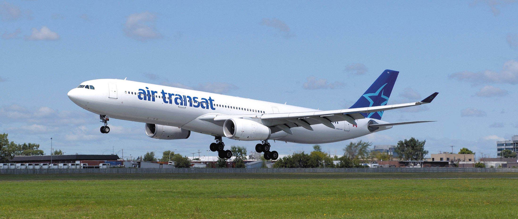 News dalle compagnie aeree: Air Transat, easyJet, Emirates