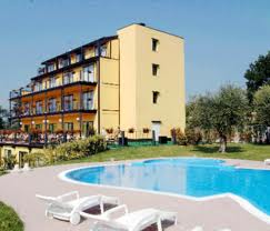 Per coccole e relax l’indirizzo è Hotel Riva del Sole Resort & Spa, nella Maremma Toscana