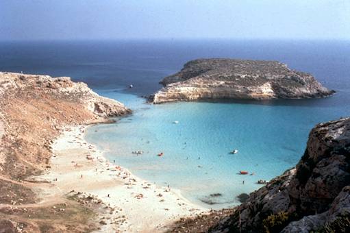 Lampedusa si prepara al turismo. L’appello degli operatori al Ministro Bray