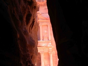 Giordania, tra Petra e il Mar Morto…il premio “l’Enfant”
