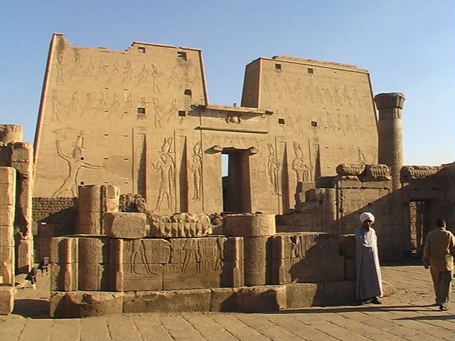 L’Egitto riparte dalla cultura e dalla sicurezza