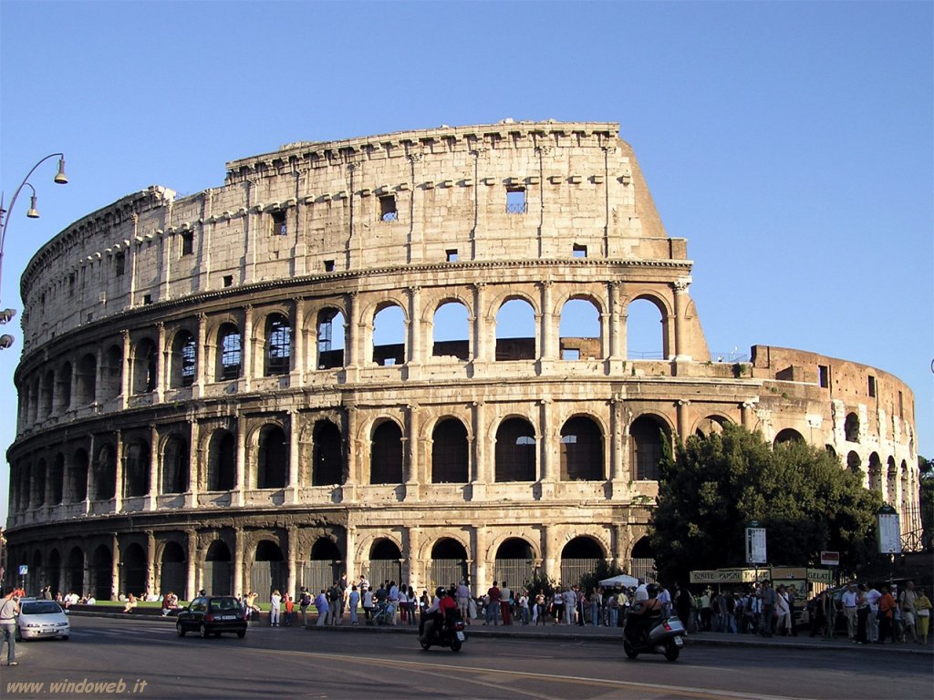 IL Colosseo riapre per le visite notturne