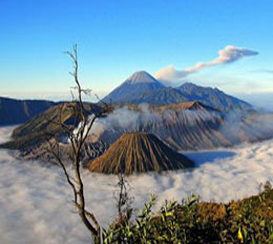 East Java: solitari crateri vulcanici e panorami mozzafiato