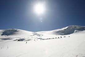 Ritorna la settimana bianca. Secondo i dati Skipass Panorama Turismo aumentano le presenze sulla neve