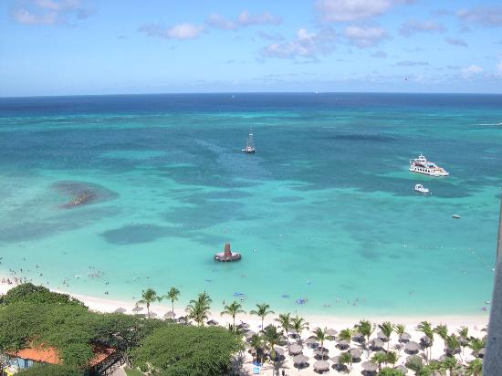 Aruba in crescita con + 30%. Nuove aperture tra resort e hotel