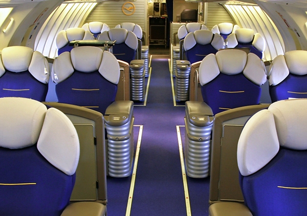 Lufthansa sceglie le promozioni in  First Class