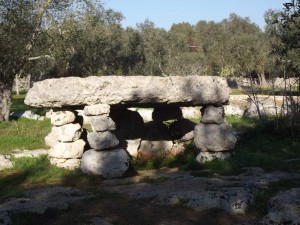 Il dolmen Li Scusi di Minervino