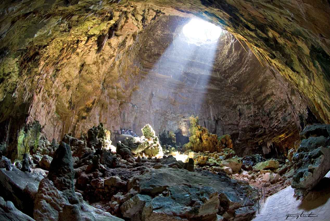Grotte turistiche italiane. I visitatori apprezzano