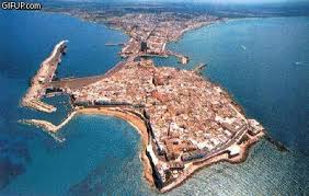 Puglia, regina del turismo. Ma cresce l’abusivismo in Salento