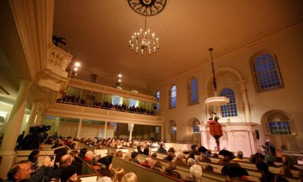 Boston celebra il 245° anniversario del BOSTON TEA PARTY