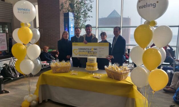 Vueling festeggia a Venezia i 4 milioni di passeggeri trasportati e il 26% di posti in più per la prossima stagione estiva