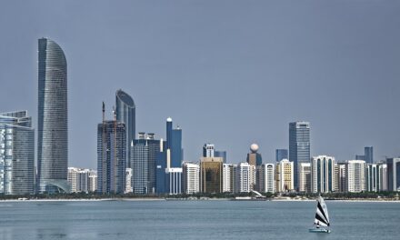 Abu Dhabi lancia il primo programma di certificazione in materia di igiene e sicurezza per il settore turistico