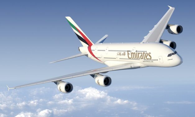 Emirates assume capitani esperti di aeromobili Airbus fly-by-wire a fusoliera larga come gli A330, A340, A350 e A380