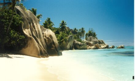Seychelles, l&rsquo;impronta del paradiso nell&rsquo;Oceano Indiano. Itinerario tra le isole del tesoro verde &ndash; blu