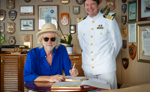 SIR BOB GELDOF A BORDO DI QUEEN MARY 2 PER UNA Q&A CON GLI OSPITI
