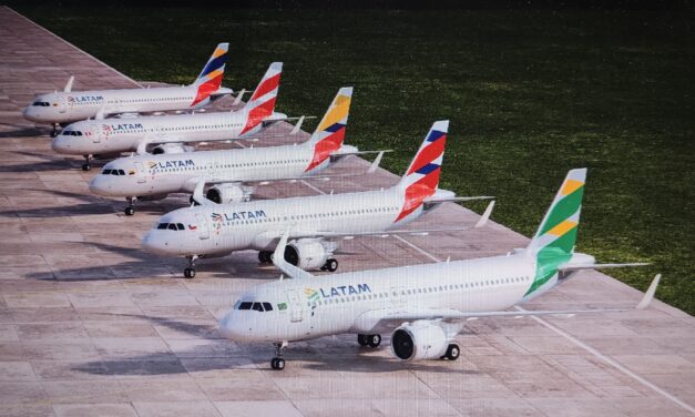 Latam premiata come migliore compagnia aerea e miglior staff di compagnia aerea del Sud America