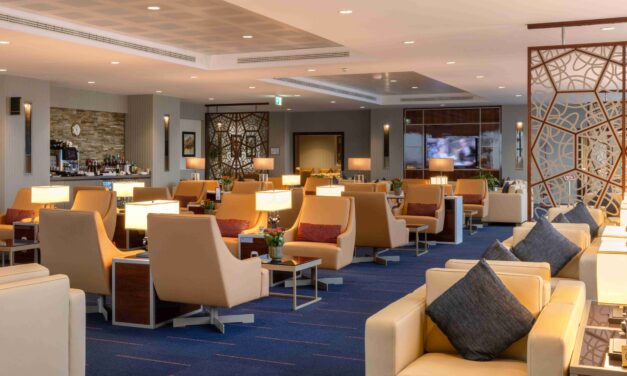 EMIRATES RIAPRE LA LOUNGE DI MILANO MALPENSA: LUSSO E COMFORT PRIMA DEL VOLO