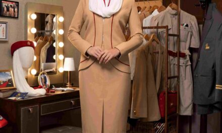 L’evoluzione dell’uniforme del personale di bordo di Emirates