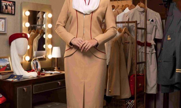 L’evoluzione dell’uniforme del personale di bordo di Emirates