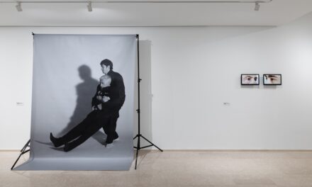 Alla Triennale Milano dall’11 febbraio al 22 marzo 2026 la mostra “Davide Sartori, The Shape of Our Eyes, Other Things I Wouldn’t Know”