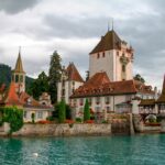 A NEUCH&Acirc;TEL APRE LA TOUR DU FANTASTIQUE