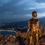 Jago a Taormina: la scultura moderna conquista il Teatro Antico