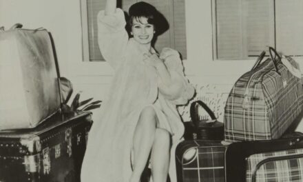 SOPHIA LOREN: IL MITO DELLA BELLEZZA DISEGNATO CON LA LUCE