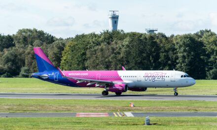 Cieli sempre connessi: Wizz Air dice addio all’isolamento digitale in volo