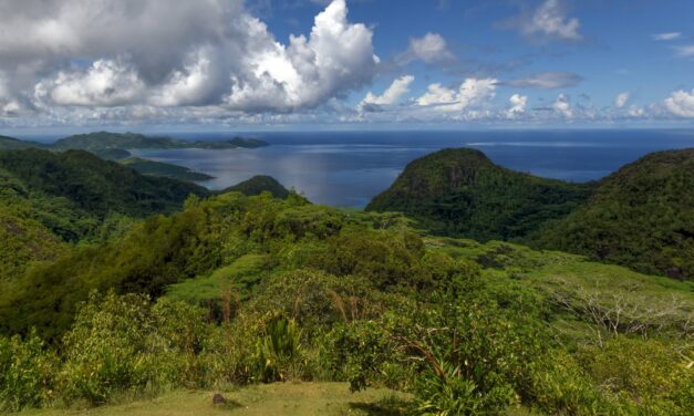 Oltre le spiagge: 4 trekking per esplorare l’anima selvaggia delle Seychelles
