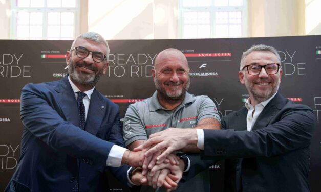 L’alta velocità sposa le ali del mare: Frecciarossa diventa Official Sponsor di Luna Rossa verso l’America’s Cup 2027