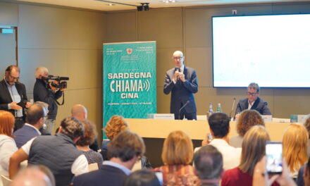 Boom turistico per la Sardegna: il mercato cinese traina le prenotazioni online grazie all’alleanza con Huawei
